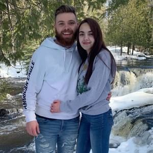 Meet your Posher, Shaina